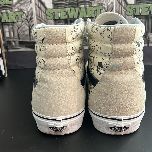 Old Skool 101 Dalmations Disney Vans - Picture 4 of 9